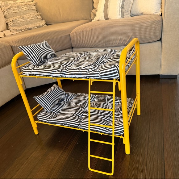 PLEASANT COMPANY VINTAGE 90’s American Girl Doll bunk beds and comforter/pillow - Picture 9 of 11